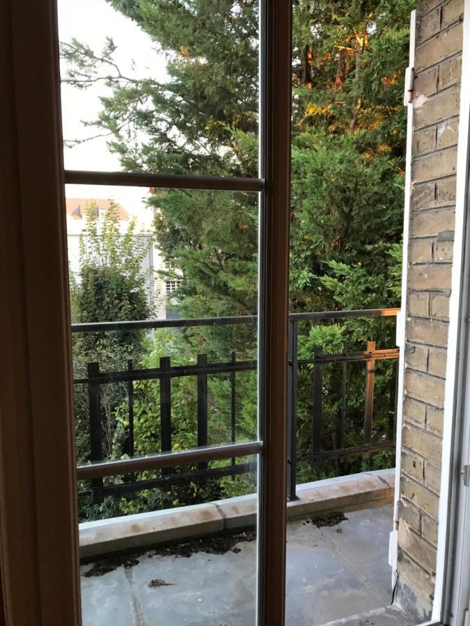 Un Jardin Dans La Ville Bed & Breakfast Châlons-en-Champagne Екстериор снимка