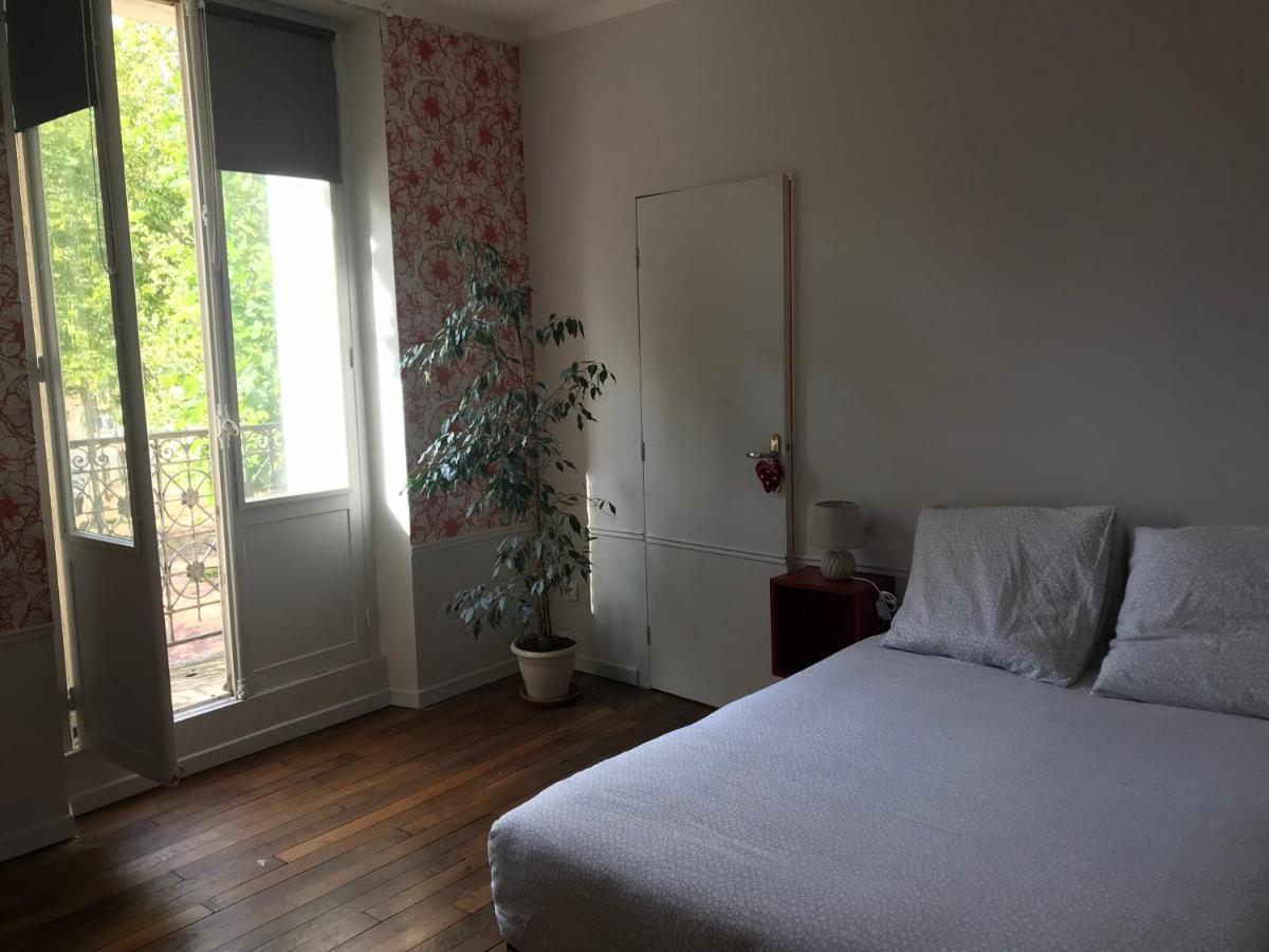 Un Jardin Dans La Ville Bed & Breakfast Châlons-en-Champagne Екстериор снимка